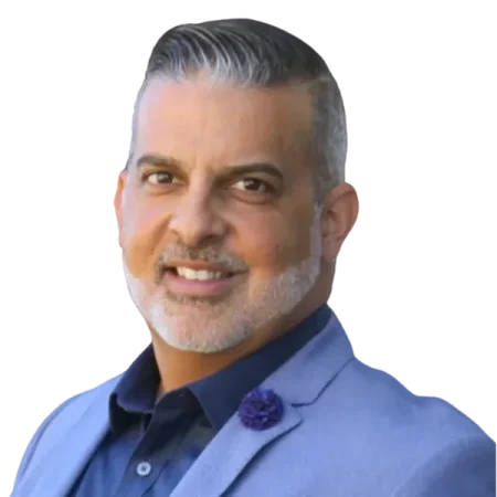 Daniel Eguiguren Headshot